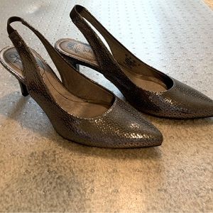 Size 8 Life Stride silver 1-3/4” heel